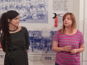 Dunja Kučinac i Katarina Pavić na otvaranju izložbe u Galeriji Zilik u Karlovcu. Foto: Marin Bakić